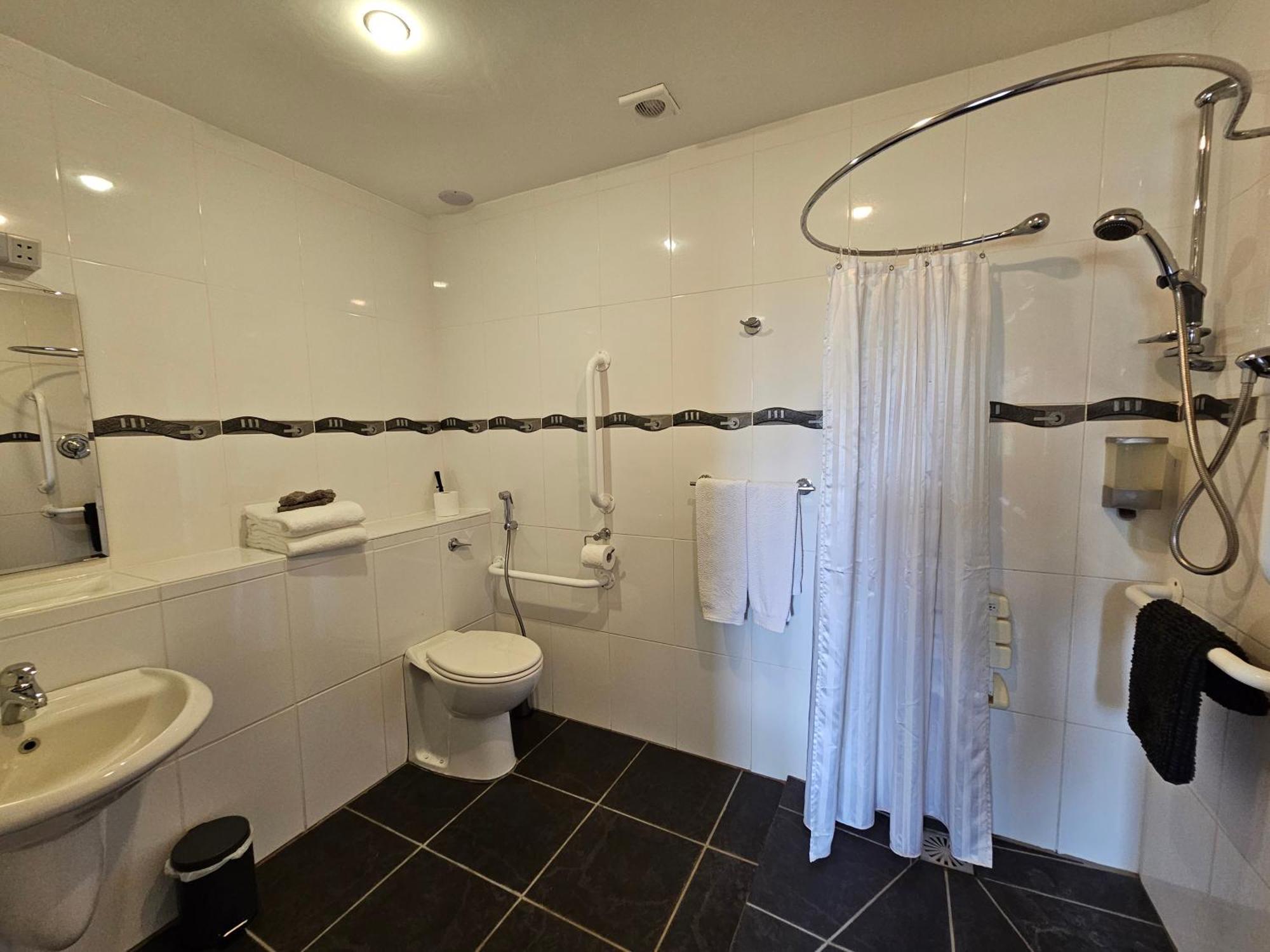 Fuchsia Lodge - New Luxury 5* Beachside Lodge With Sauna - 4 Beds Ensuite - Spectacular Location Waterville Exterior photo